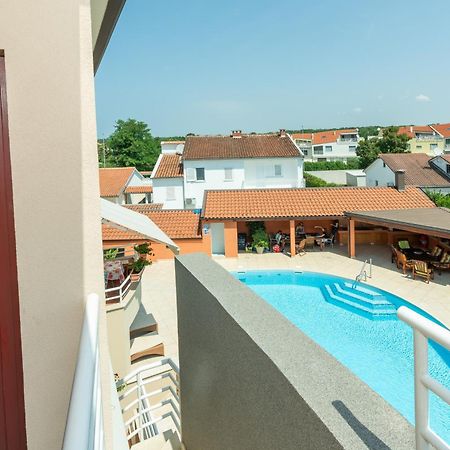 Apartment Complex Irena With Pool Porec Exterior photo